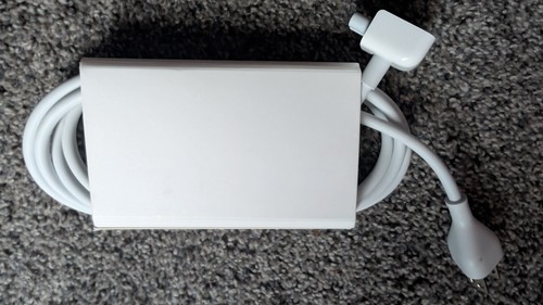 Apple macbook power adapter - apple,